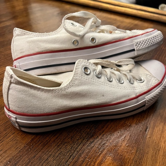 White Converse - Picture 1 of 3